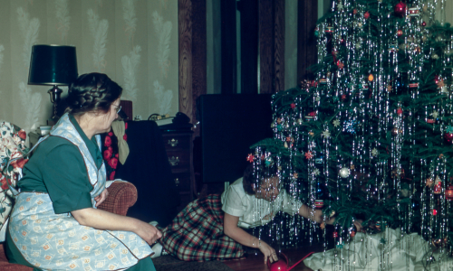 Legendární dárky za socialismu. Co si přáli  a dostávali naši rodiče a prarodiče?