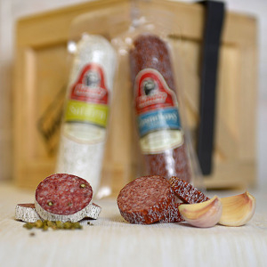 Salám Saturn se zeleným pepřem