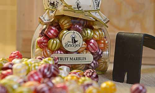 Ovocné bonbony Mrs. Bridges ve skleněné dóze