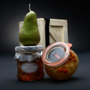 Medová chuťovka se sušenými hruškami a hruškovicí