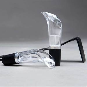 Prozdušňovač vína pro opravdové vinaře