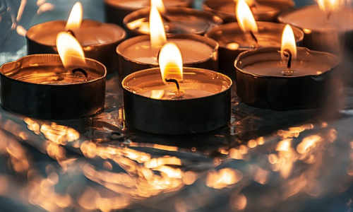 Jaký význam mají barvy svíček?