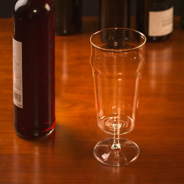 Pint-O-Wine Glass (1002062)