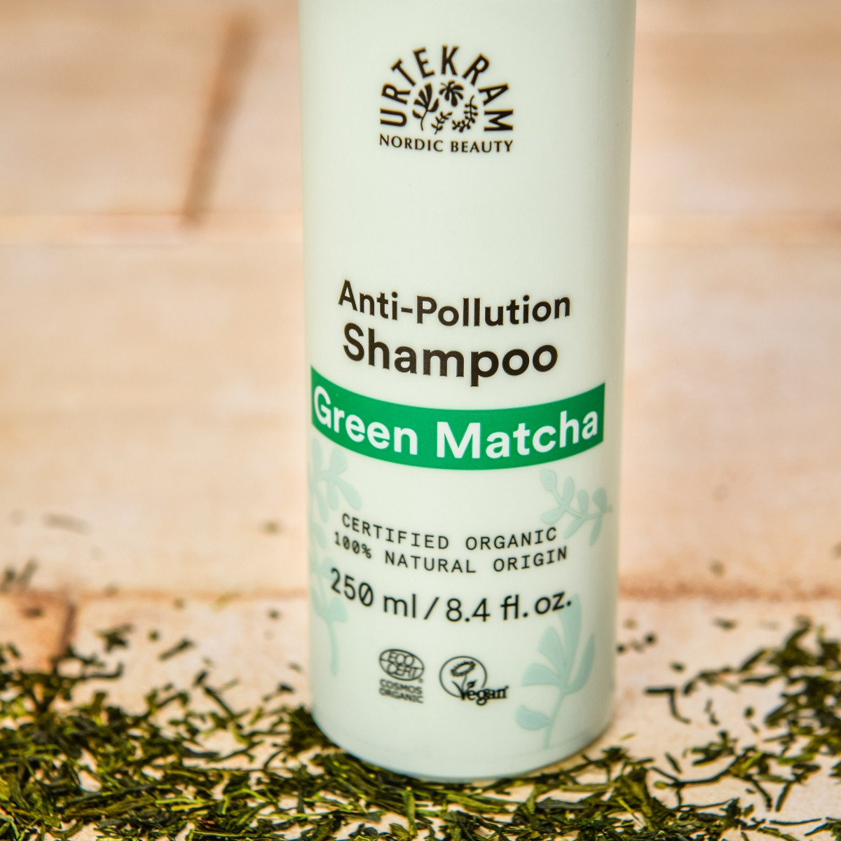 Hloubkově čisticí BIO šampon Urtekram s japonskou matchou 250 ml