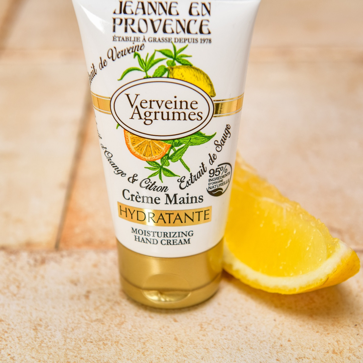 Hydratační krém na ruce Jeanne en Provence s extraktem z verbeny a citronu 75 ml