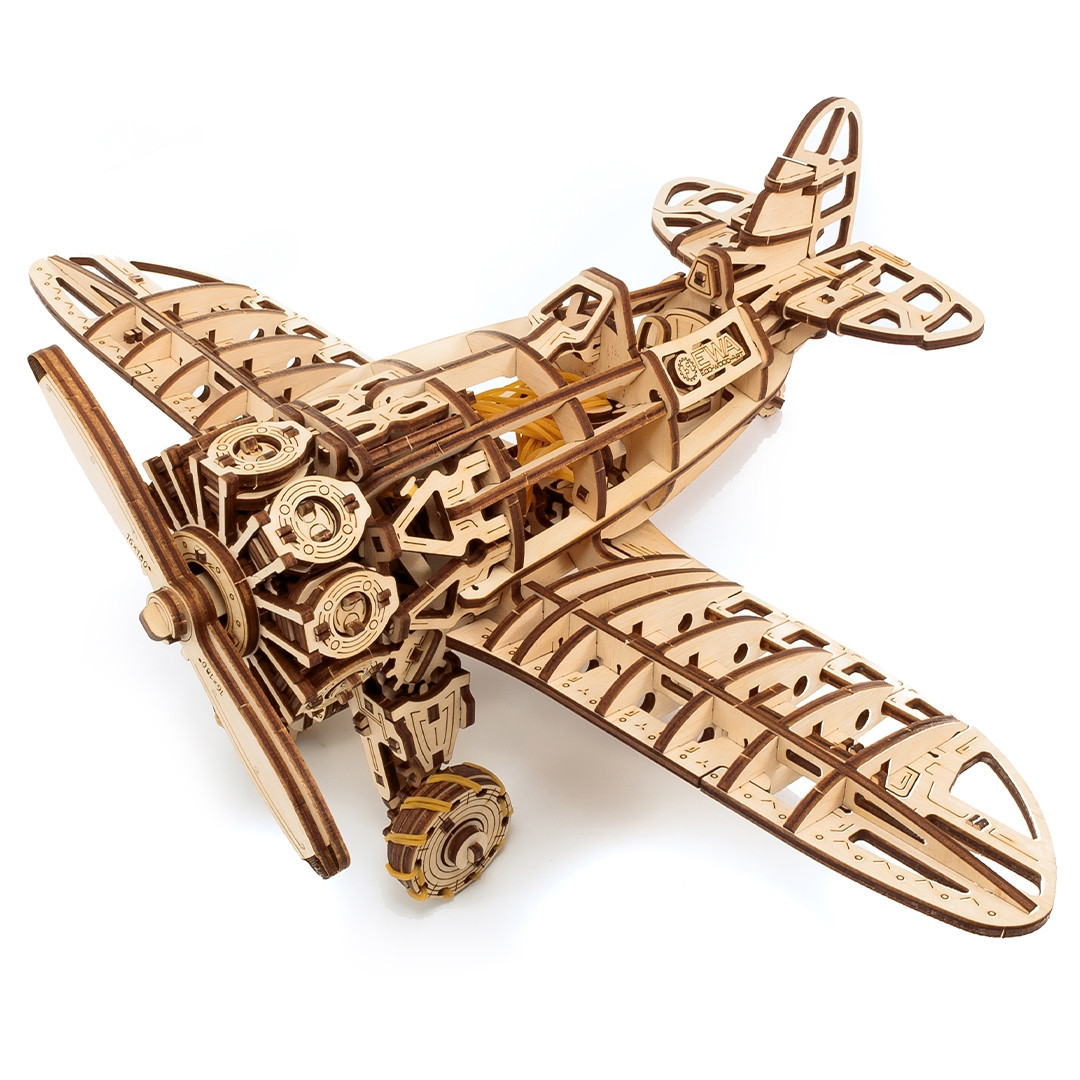 Dřevěný pohyblivý model letadla