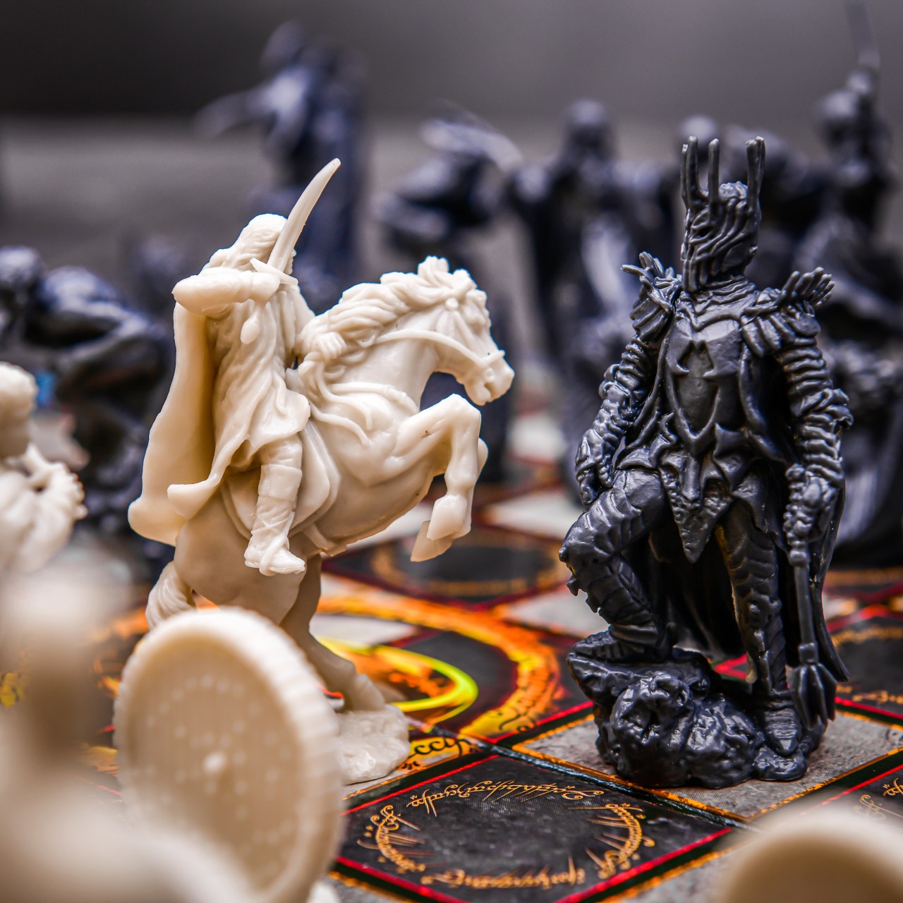 Lord of the Rings Chess Set - Šachy Pán Prstenů