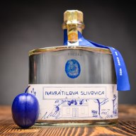 Navratilova Slivovica.jpg