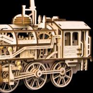 Dřevěný model lokomotivy