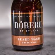 Sampon na vousy Sandalwood Beard Wash 125 ml.jpg