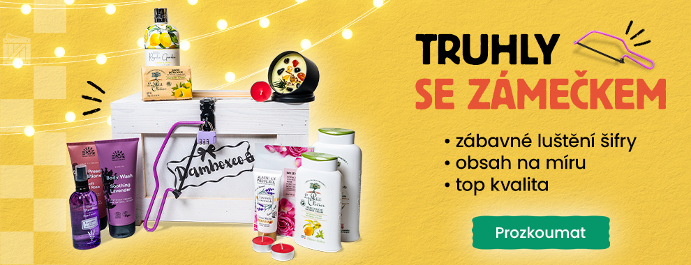 Truhly se zámečkem