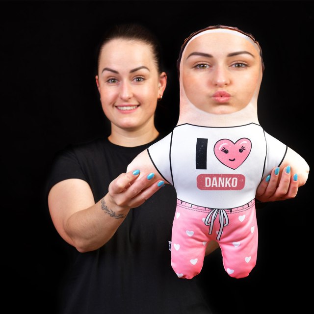 MiniKlon Lány az ágyban ajándék dobozban
