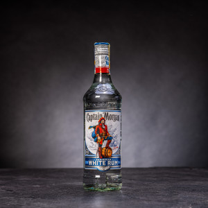 Jamajský bílý rum Captain Morgan White 0,7L