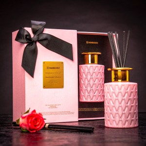 Elegantní aroma difuzér se stuhou a zlatým potiskem s intenzivní vůní - Rose Garden Collection 150 ml