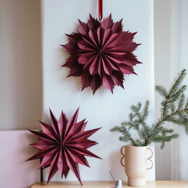 DIY sada na výrobu papírové hvězdy - vínová s leskem