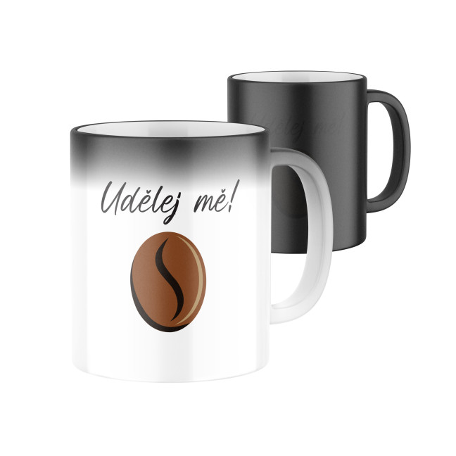 Magický keramický hrnek s potiskem Udělej mě! (kafe)