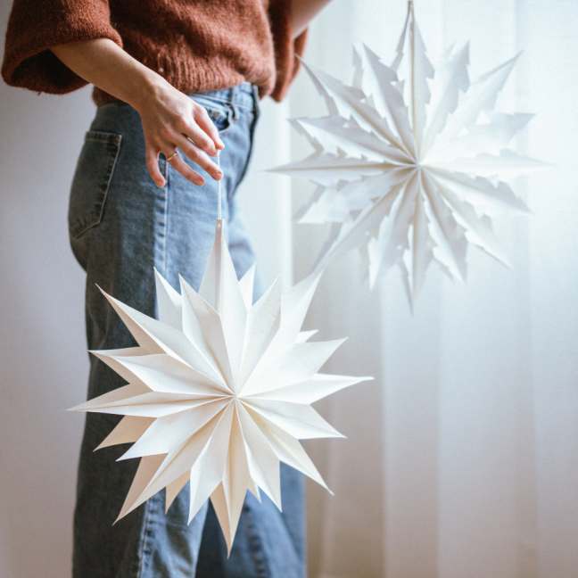 DIY sada na výrobu papírové hvězdy - bílá s leskem