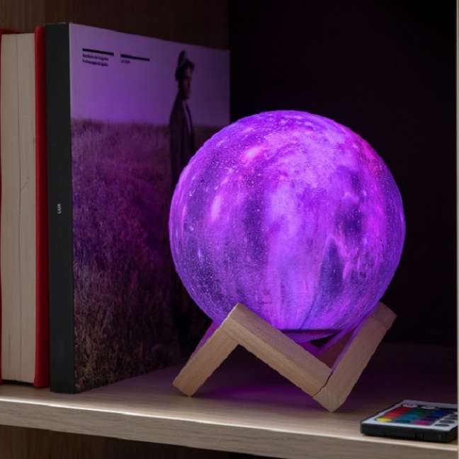 Vesmírná 3D lampa s podstavcem
