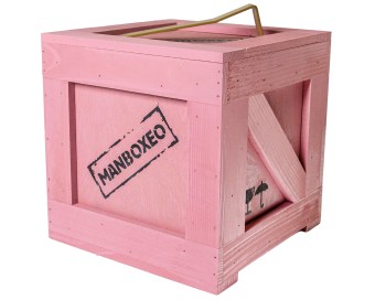 Růžové bedny s páčidlem