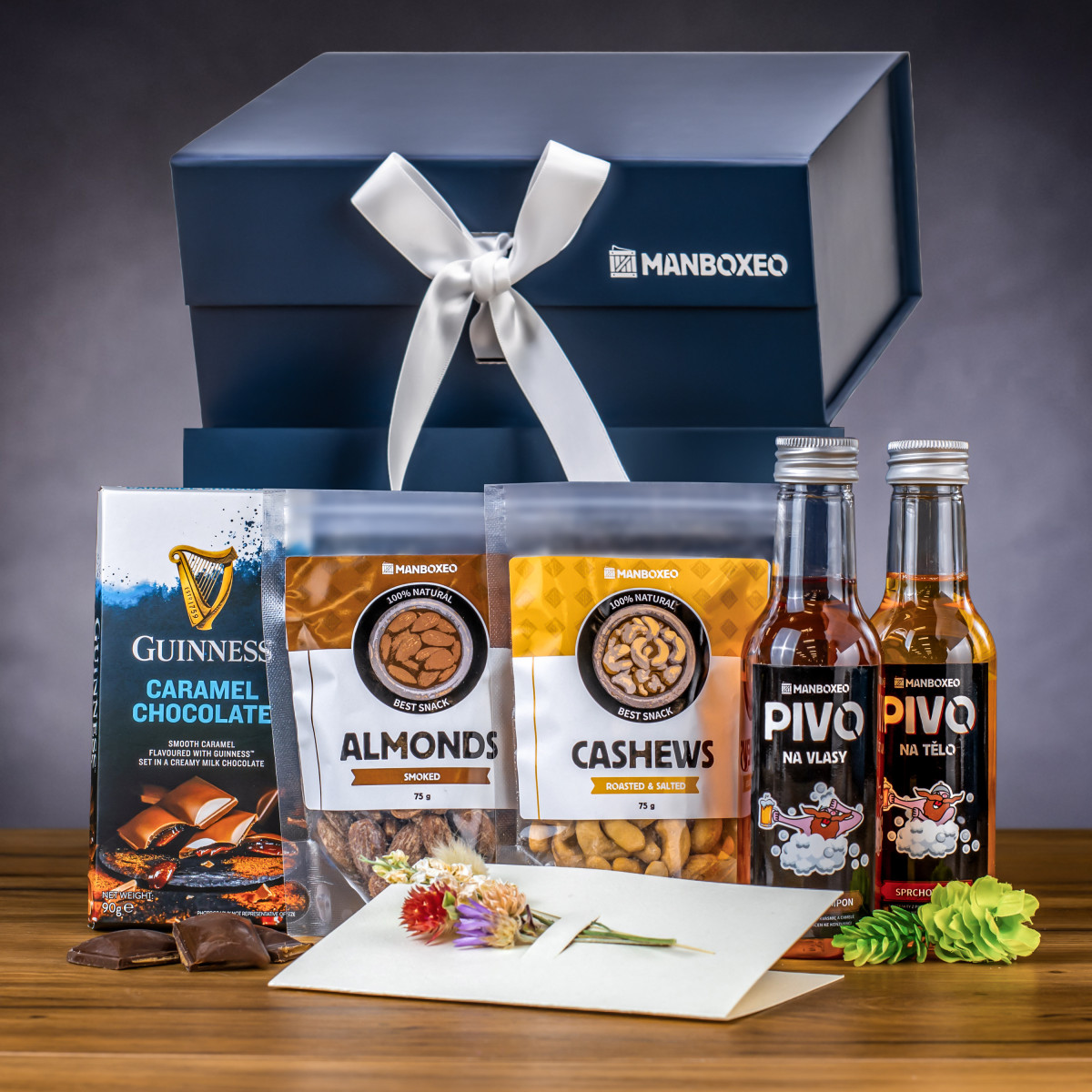 Sada pro muže - Myslím na tebe | Dárek k narozeninám, svátku, výročí, vánocům pro muže | Dárkový koš, box, krabice, krabička, balení | dárek k vánocům