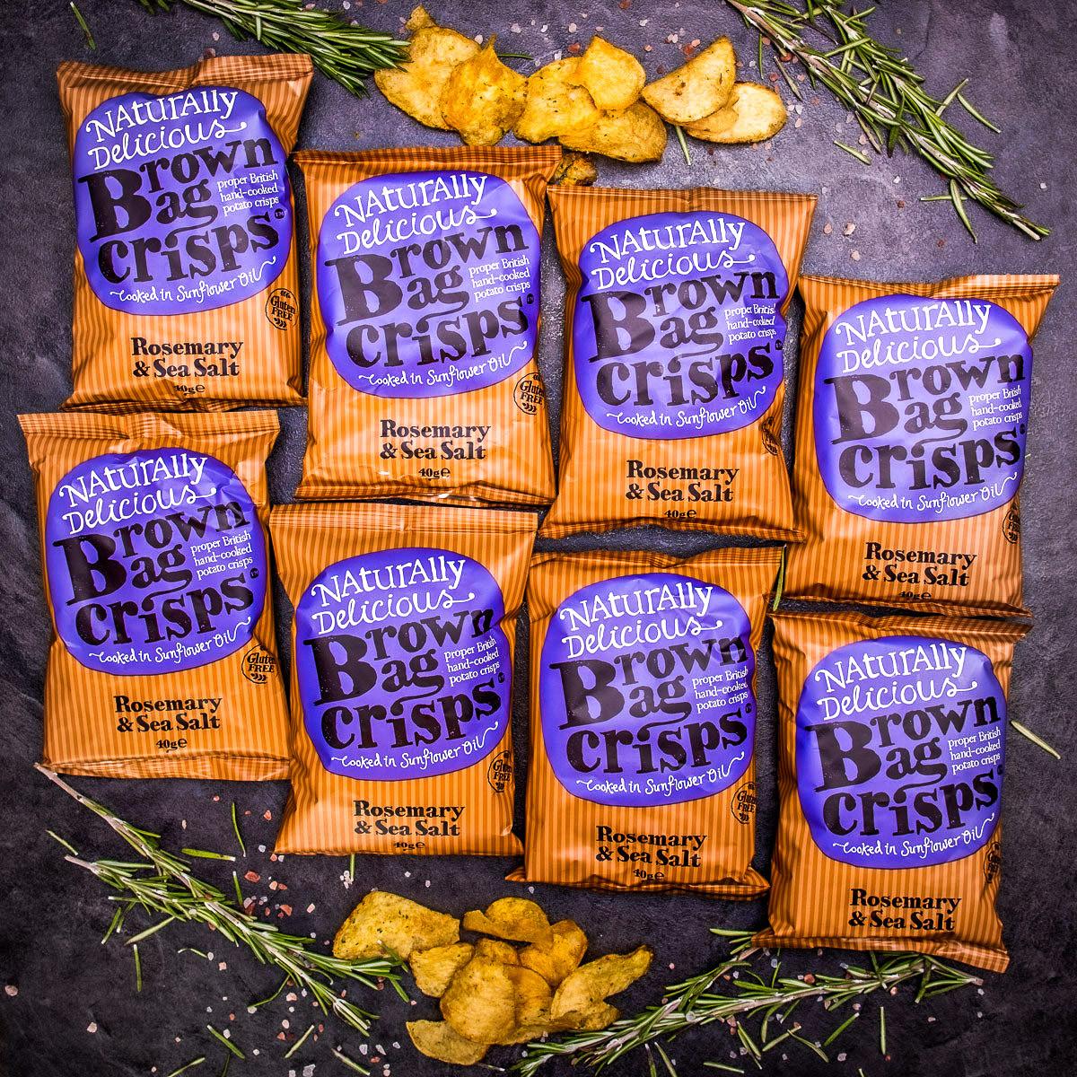 8× Křupavé, ručně vyráběné Brown Bag Crisps s rozmarýnem a mořskou solí 40 g