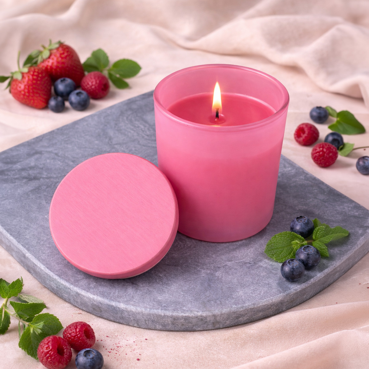 30% SLEVA Růžová vonná svíčka v krabičce 130g - MIXED BERRY | Dárek k narozeninám, výročí svatby, den matek, svátku | Dárek pro ženu, maminku, mámy, ž