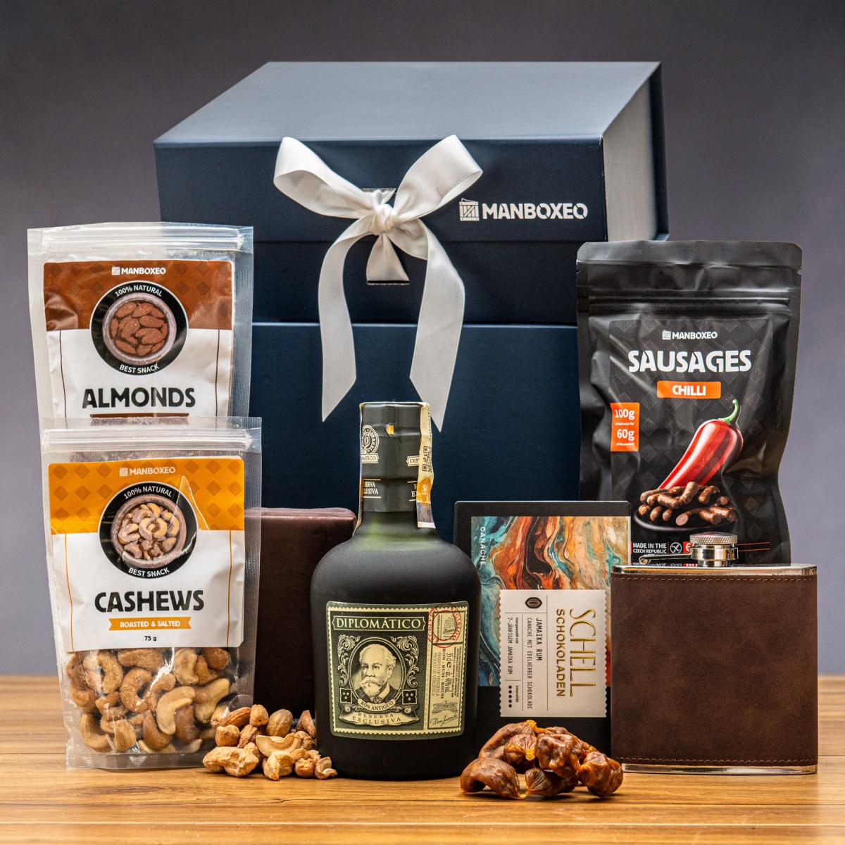 Luxusní box s rumem diplomatico (royal blue) - dárkový box | Dárek k narozeninám, svátku, výročí, vánocům pro muže | Dárkový koš, box, krabice, krabič