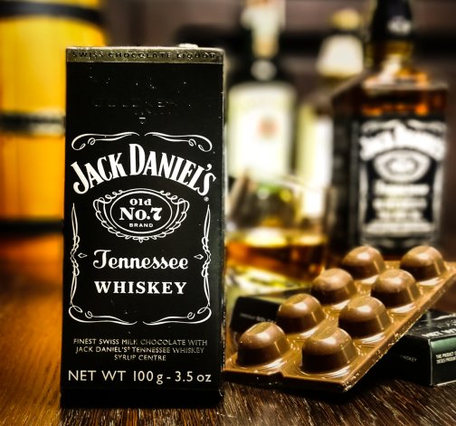 Levně Goldkenn Mléčná čokoláda plněná Whisky Jack Daniels 100g