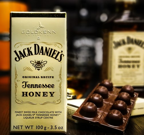 Levně Goldkenn Mléčná čokoláda plněná Whisky Jack Daniels Honey 100g