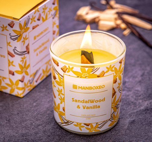 Originální Svíčka s dřevěným praskajícím knotem a intenzivní vůní - Santal & Vanilla 130 g