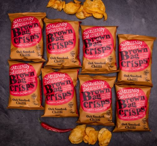Levně 20× Křupavé, ručně vyráběné Brown Bag Crisps s příchutí uzeného chilli 40 g